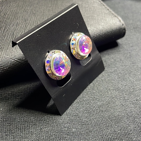 11mm Crystal AB - Dance / Cheer / Beauty Pageant Competition Stud earrings - Picture 6 of 15